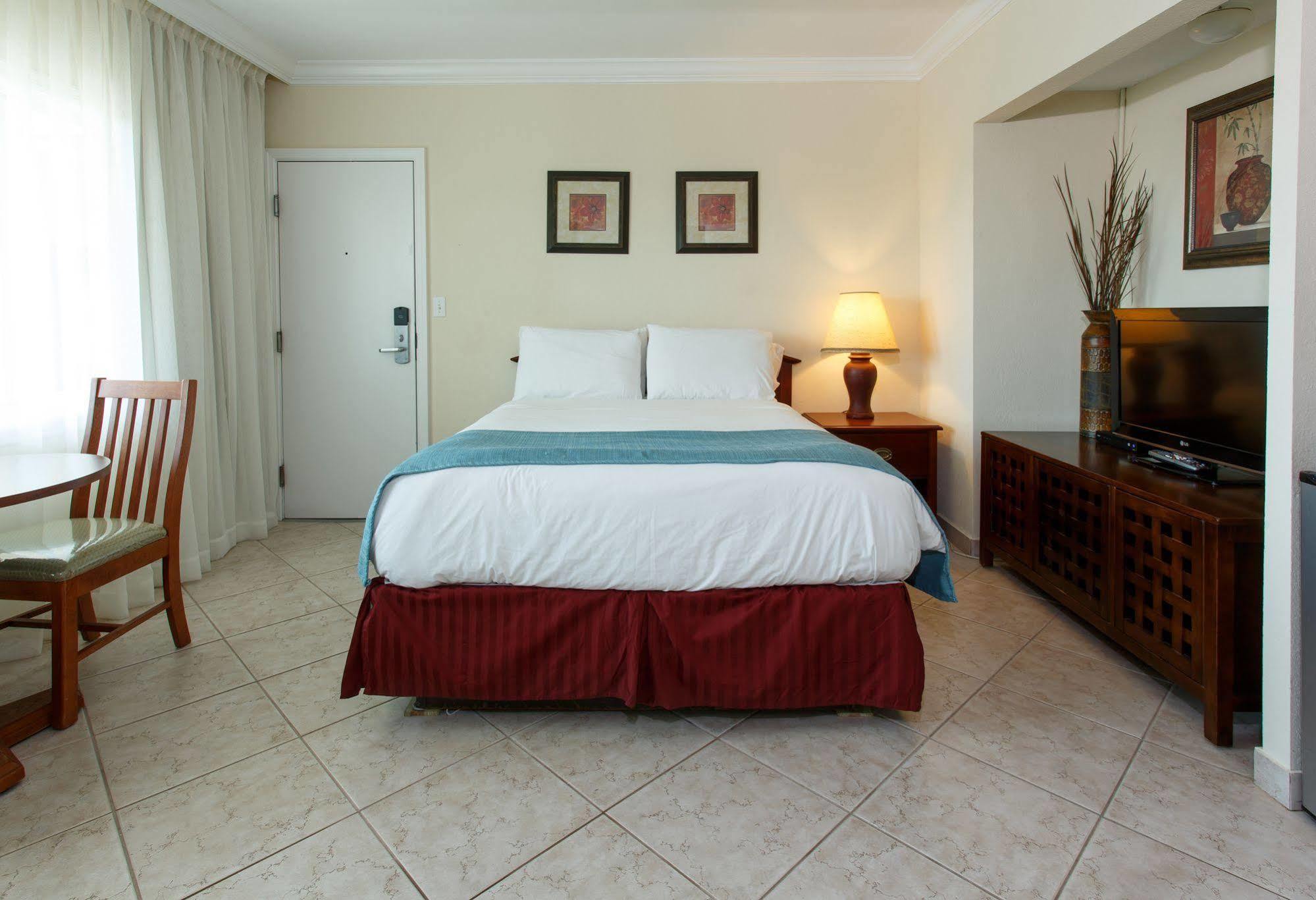 Lauderdale-by-the-Sea The Sea Lord Hotel & Suites (Adults Only) מראה חיצוני תמונה