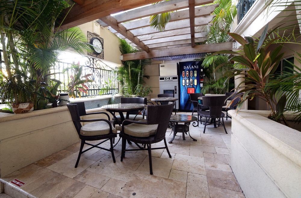 Lauderdale-by-the-Sea The Sea Lord Hotel & Suites (Adults Only) מראה חיצוני תמונה